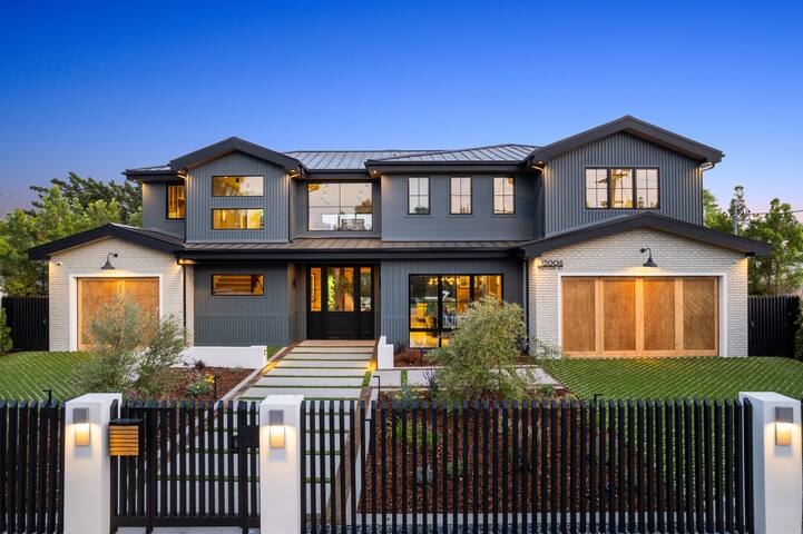 The Grand Escape: Luxe & Private gallery image 2