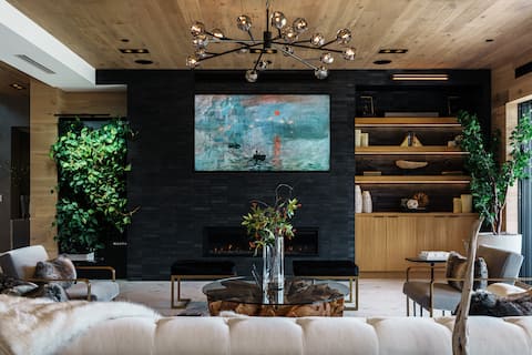 Top Airbnb: The Grand Escape: Luxe & Private in Sherman Oaks