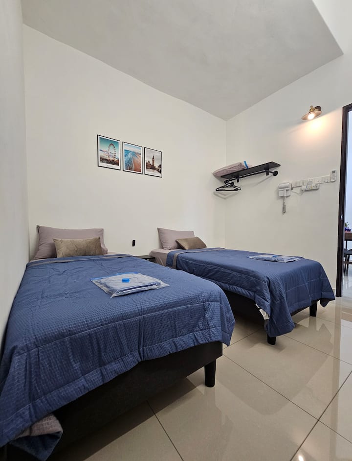 ห้องนอนกลาง