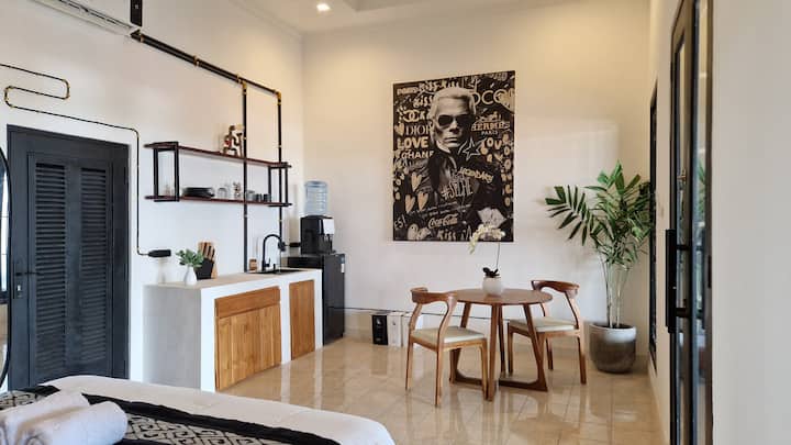 Weird Pipes In Rooftop Studio + Private Kitchen - Legian