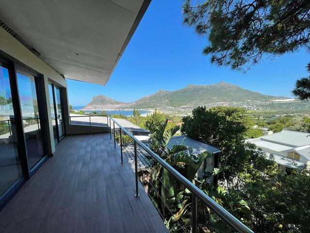 Estate Living at its Best! gallery image 4