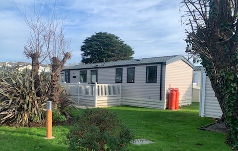 All Year Round Cosy Beach Caravan