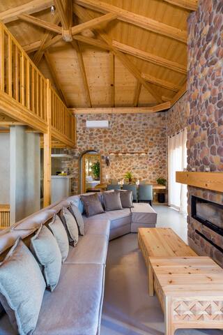 Oak Tree Estate gallery image 3