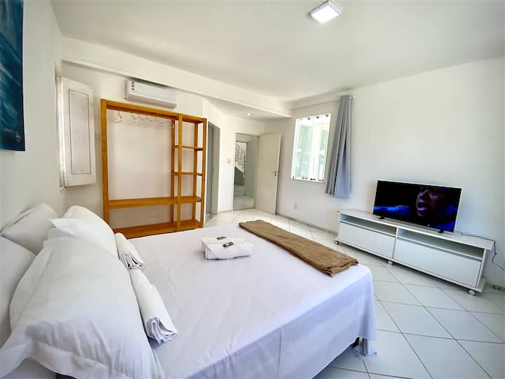 الجناح 2 مع مساحة كبيرة، ومتكيف أيضًا مع جميع ميزات سهولة الوصول.