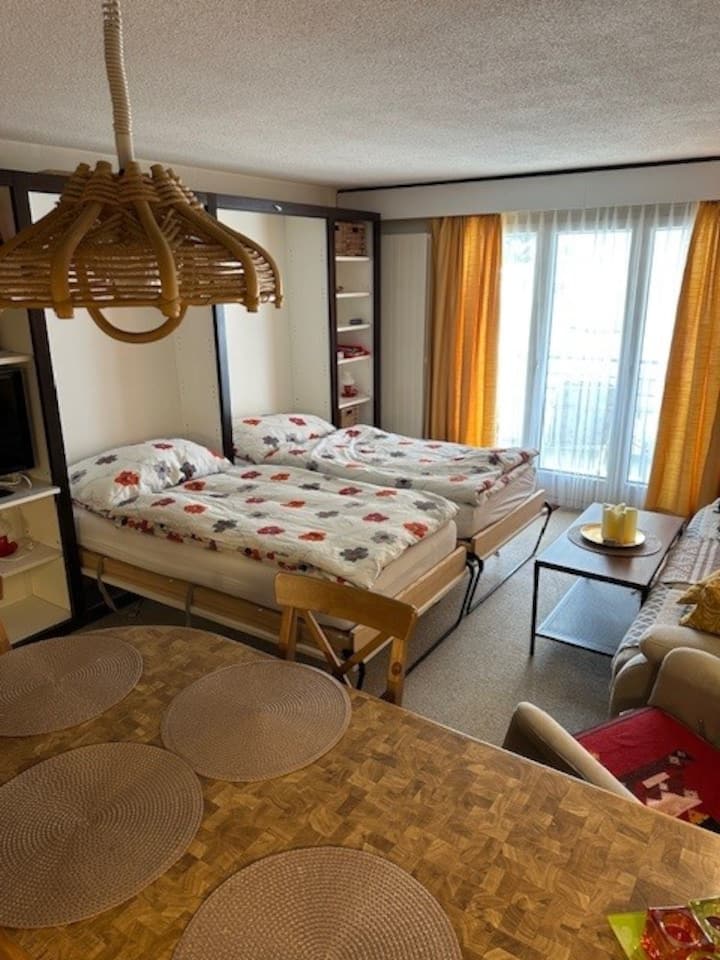 Schlafzimmer 1