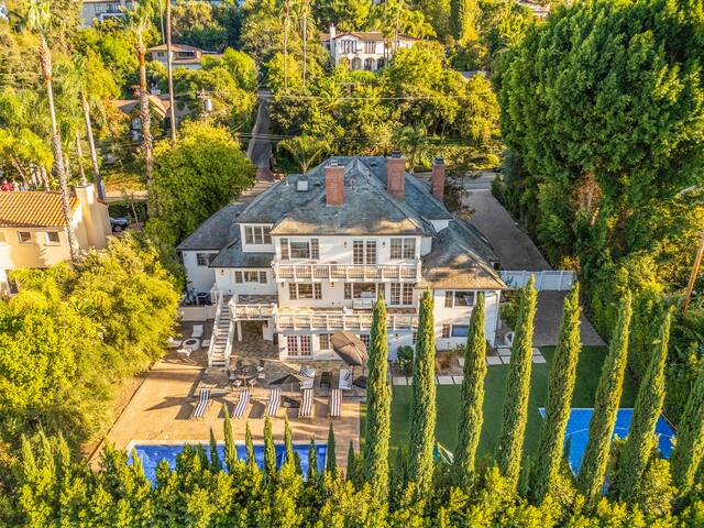 Luxe Estate with Pool in Sherman Oaks gallery image 2