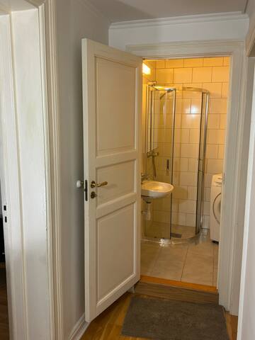 2Floor/Apartment in Grünerløkka Oslo gallery image 3