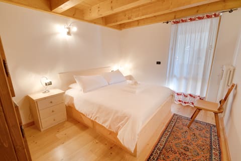 Borgo Nuovo Deluxe with garage box