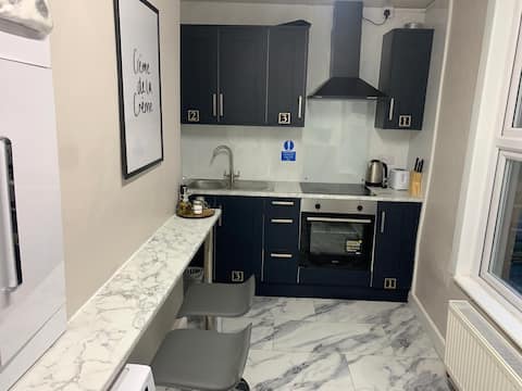 Lovely cosy room next to Camden Town Station