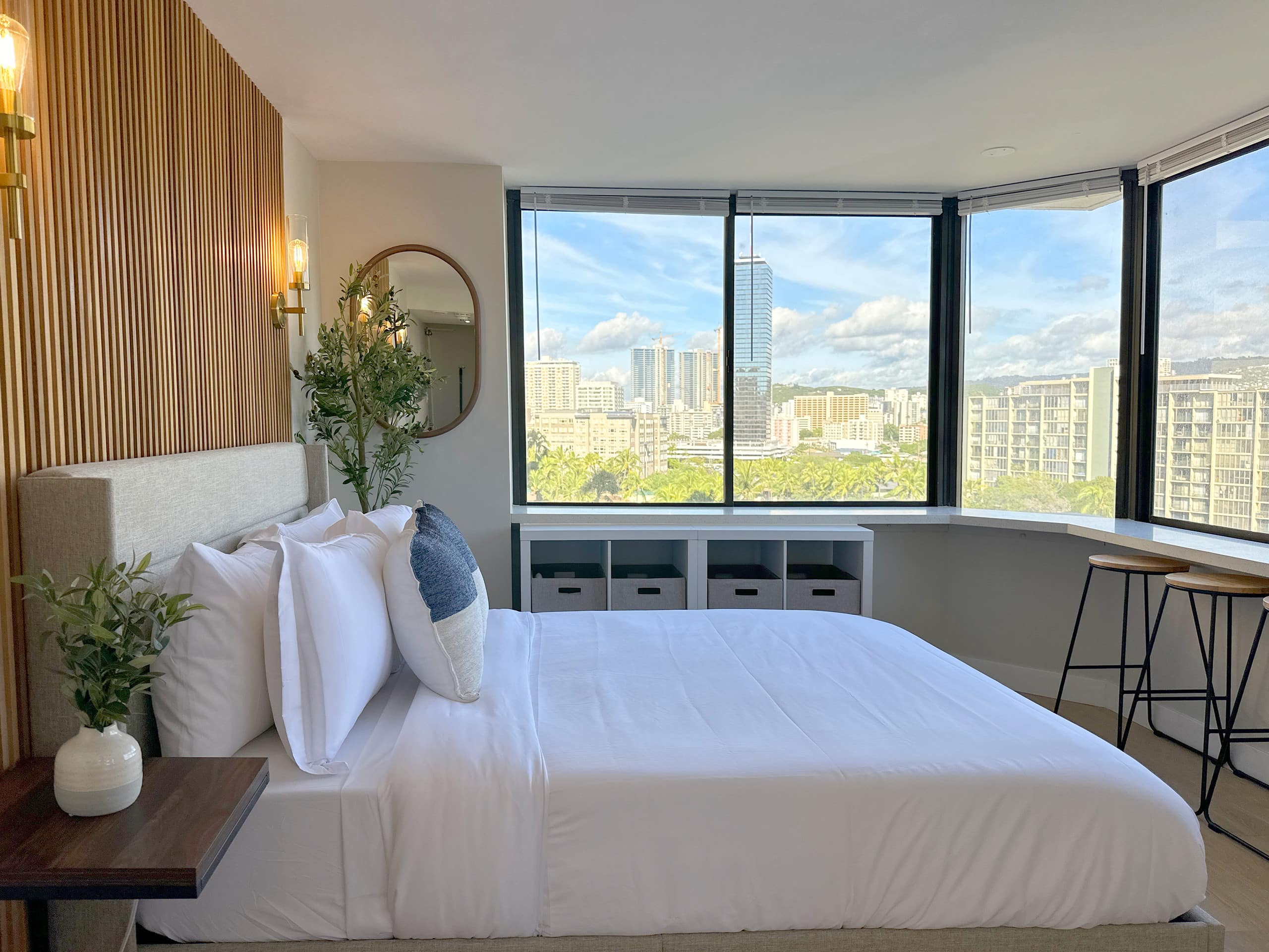 Stylish Waikiki Escape, Remodel! - Main photo