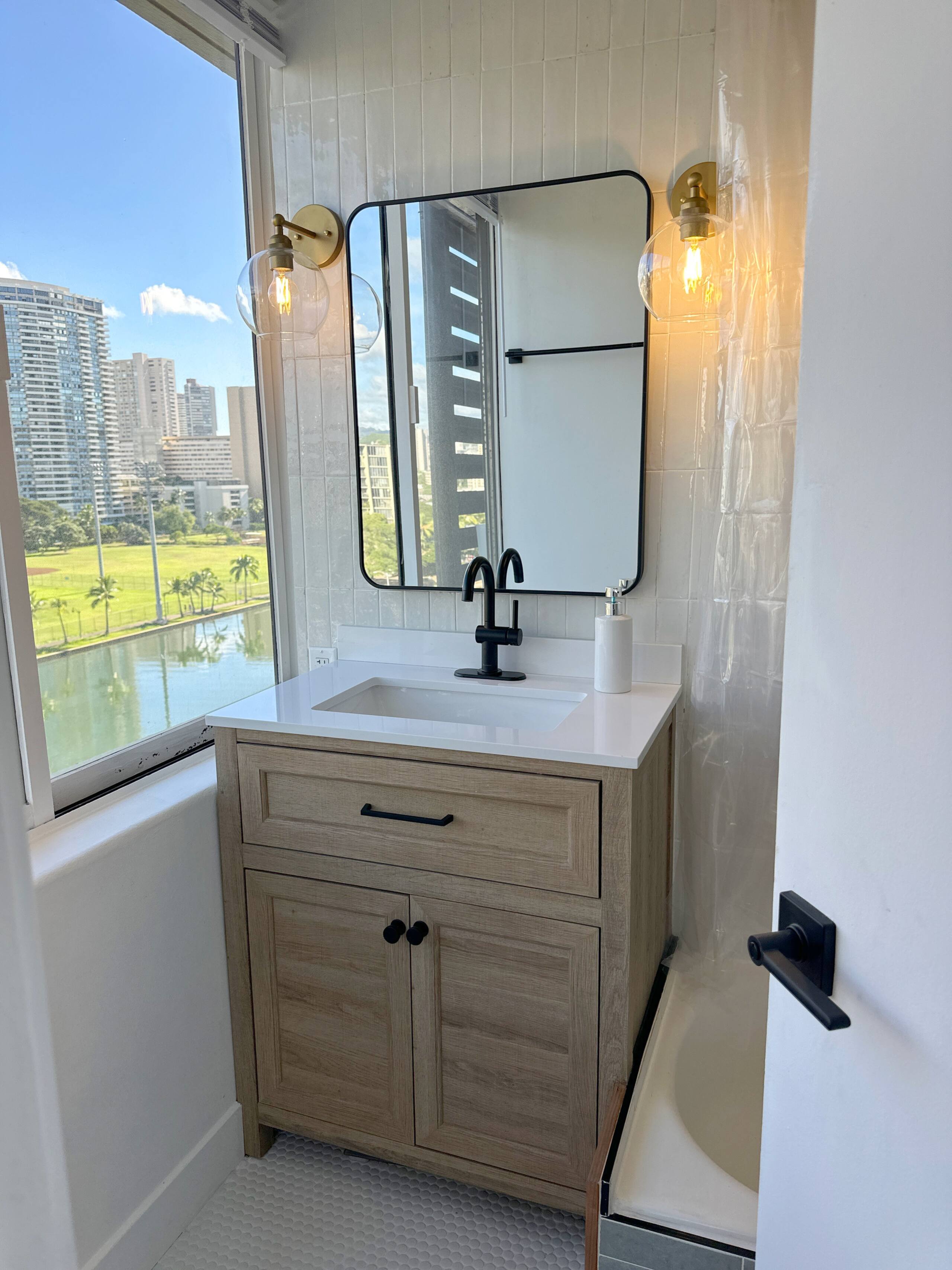 Stylish Waikiki Escape, Remodel! - Photo 15