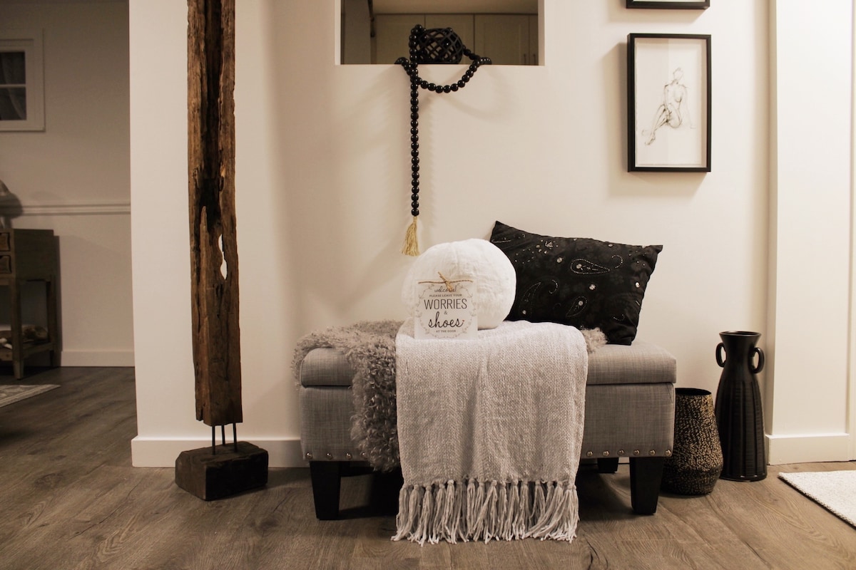 Welcome! Please remove any outdoor footwear and leave your troubles outside the door…