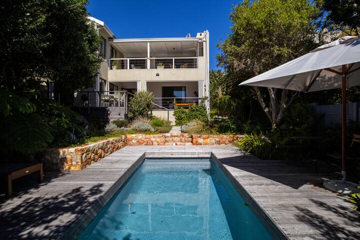 Bird house at Clan Monroe, Kommetjie.