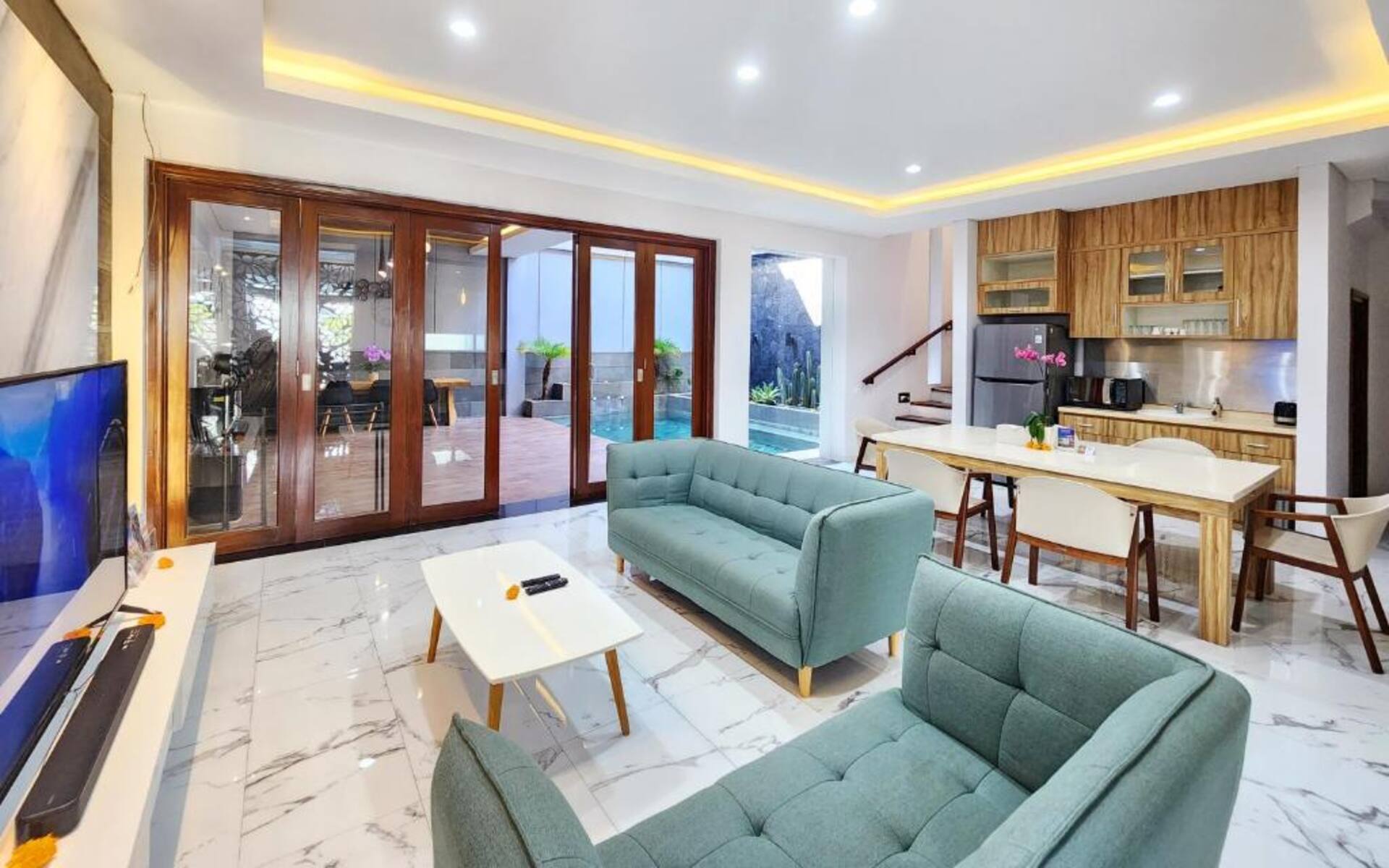Charming Town Heart 3 Bedroom Private Villa in Legian 3