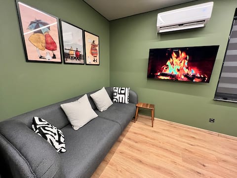 Popular Airbnb listing: Green Cats – Boutique Apartment by the Sea in Поморие