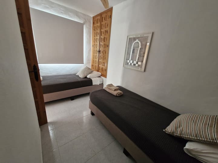 Спална соба долу