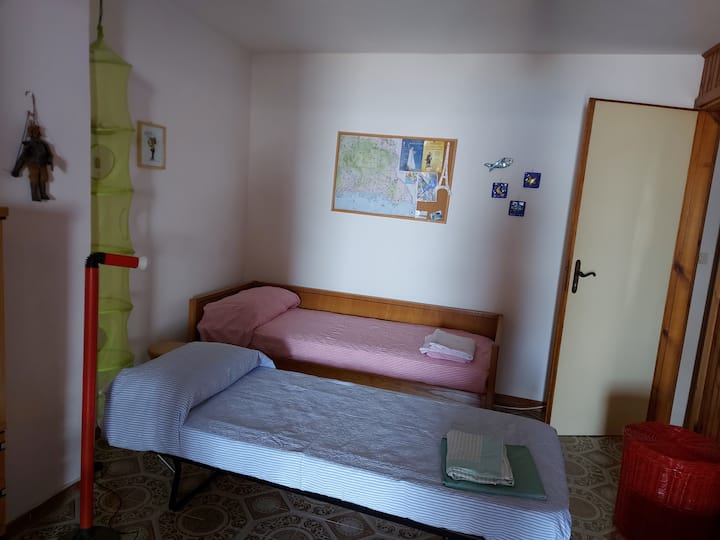 habitación de los niños, tiene capacidad para 2 personas