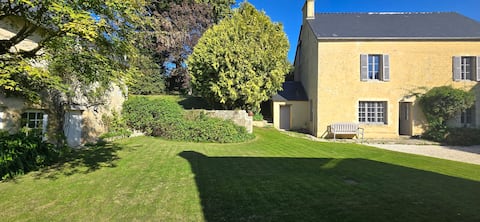 The Doves of Omaha House with 3 outbuildings