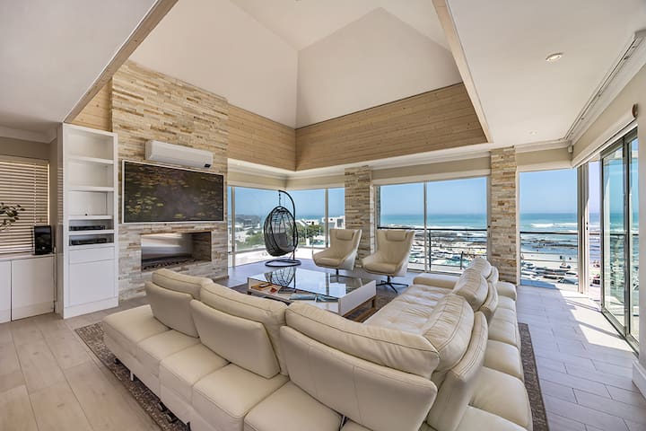 Luxurious Beachfront Home