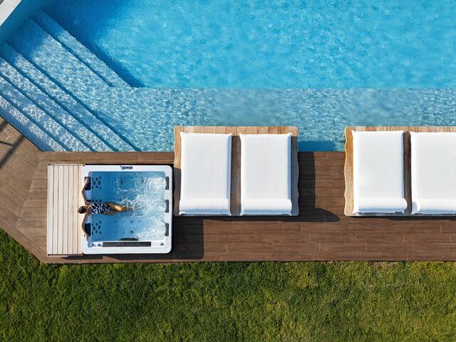 Defined by Sophistication: by etouri gallery image 4