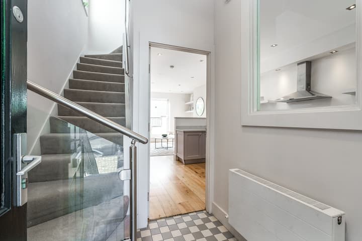 Exquisite Moderntownhouse  Dublin 4 - Dublin
