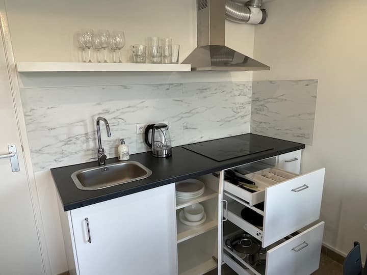 Luxury Private Apartment Kitchen 10min Amsterdam - Zaandam
