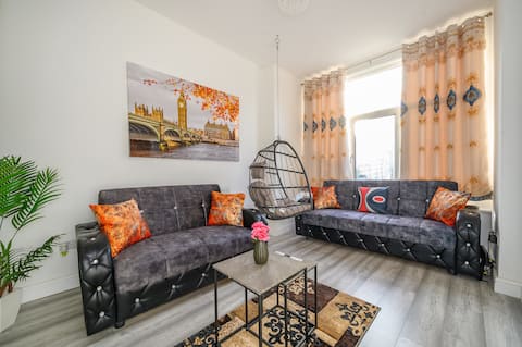 Top Airbnb: 75CR Stylish 4-Bedroom House in Holbeck in Beeston & Holbeck