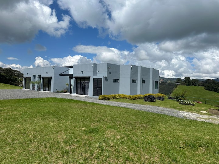 Encantadora Finca - La Ceja