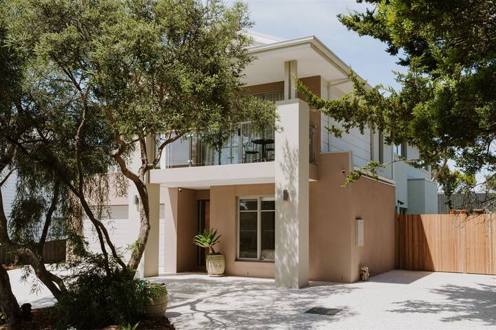 *Le Onde Rye-Coastal Retreat easy walk to Beach gallery image 3