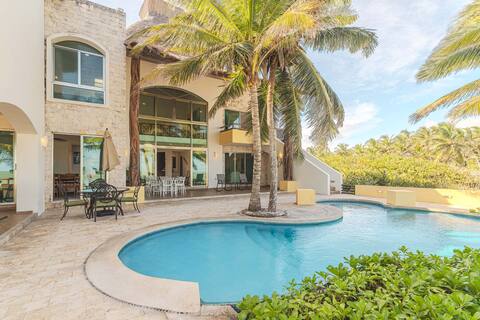 Wow, a great oceanfront house