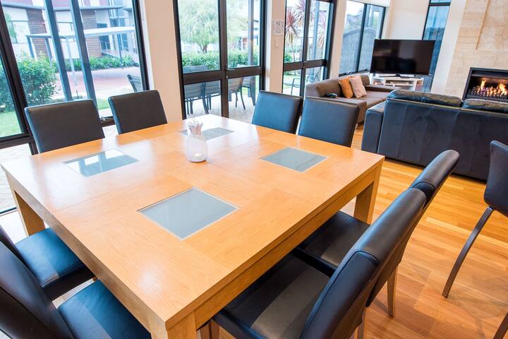 Comfortable Deluxe Resort House gallery image 4