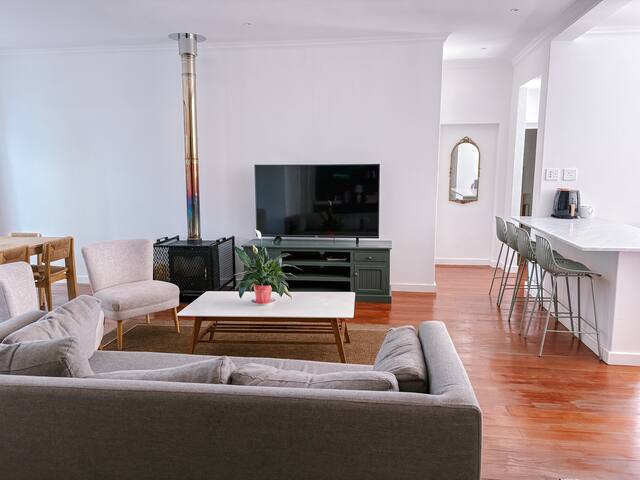 Gwalia – Renovated heritage home gallery image 2