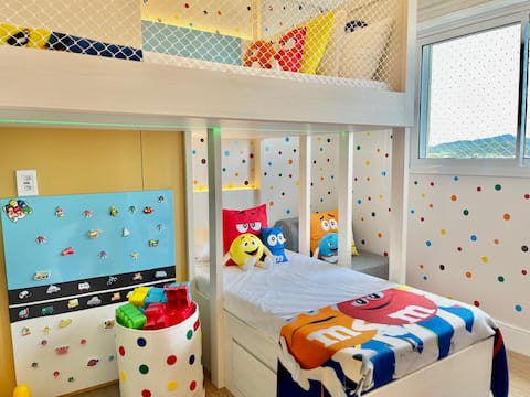 Themed Room/Right on the sand! Your kids will love it!