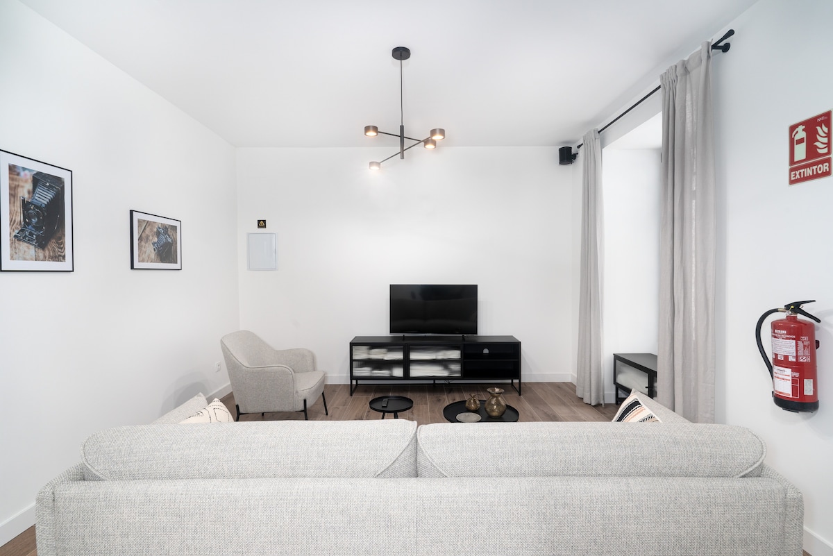 Top performing Airbnb: Charming Madrid Chamberi II in Chamberí