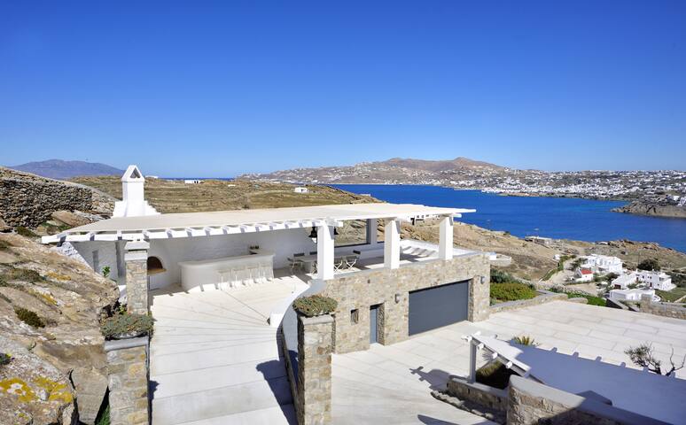 Villa Divine | 10 bedrooms in Ornos | Tennis court gallery image 5