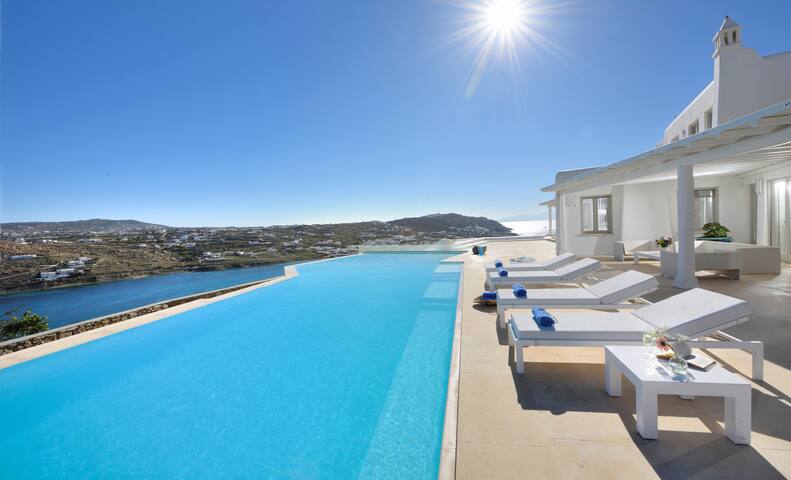 Villa Divine | 10 bedrooms in Ornos | Tennis court gallery image 4