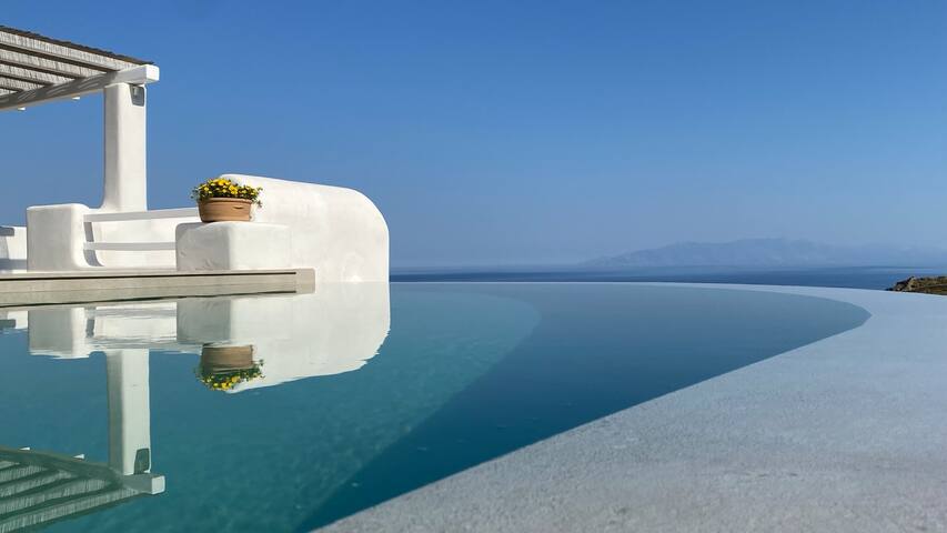 Villa Camelia 2 – Psarou – Private Pool & Jacuzzi gallery image 3