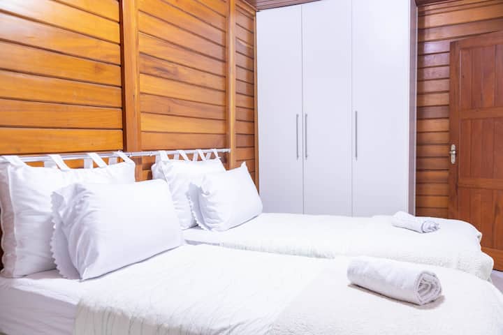 סוויטה 4 עם שתי מיטות יחיד