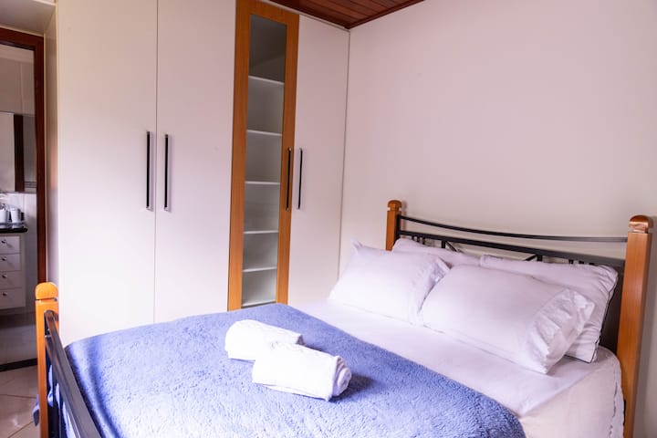 סוויטה עם מיטה זוגית