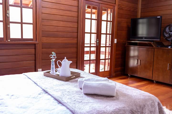 סוויטת הורים עם מיטת קווין סייז