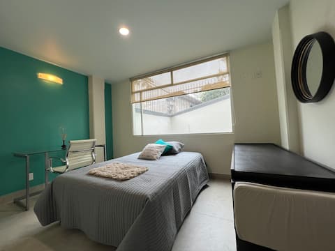 Successful Airbnb property: Cozy rooms south of the city. GH in Calvario Camisetas