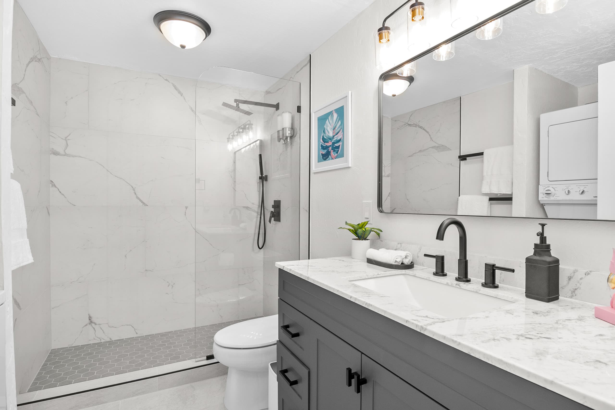 Stylish Ocean View 2BD, King beds, Pools - Photo 65