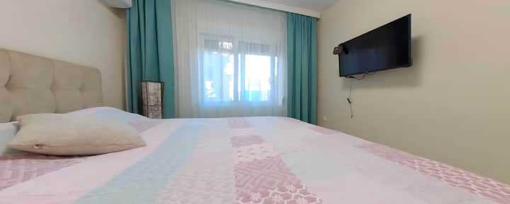Large House For 5 Guests - Thornton, CO