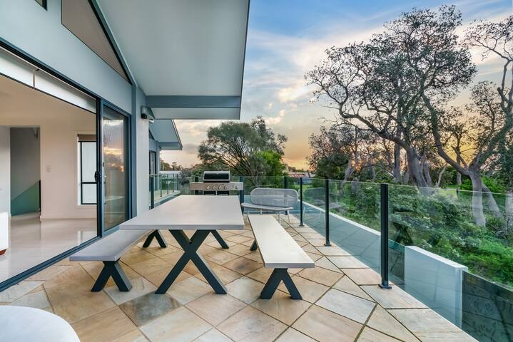 Absolute Beach Frontage gallery image 4