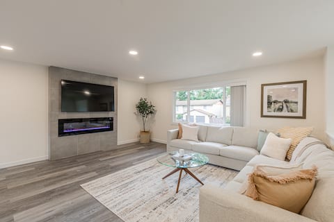 Beautifully fully remodeled Fairwood Home