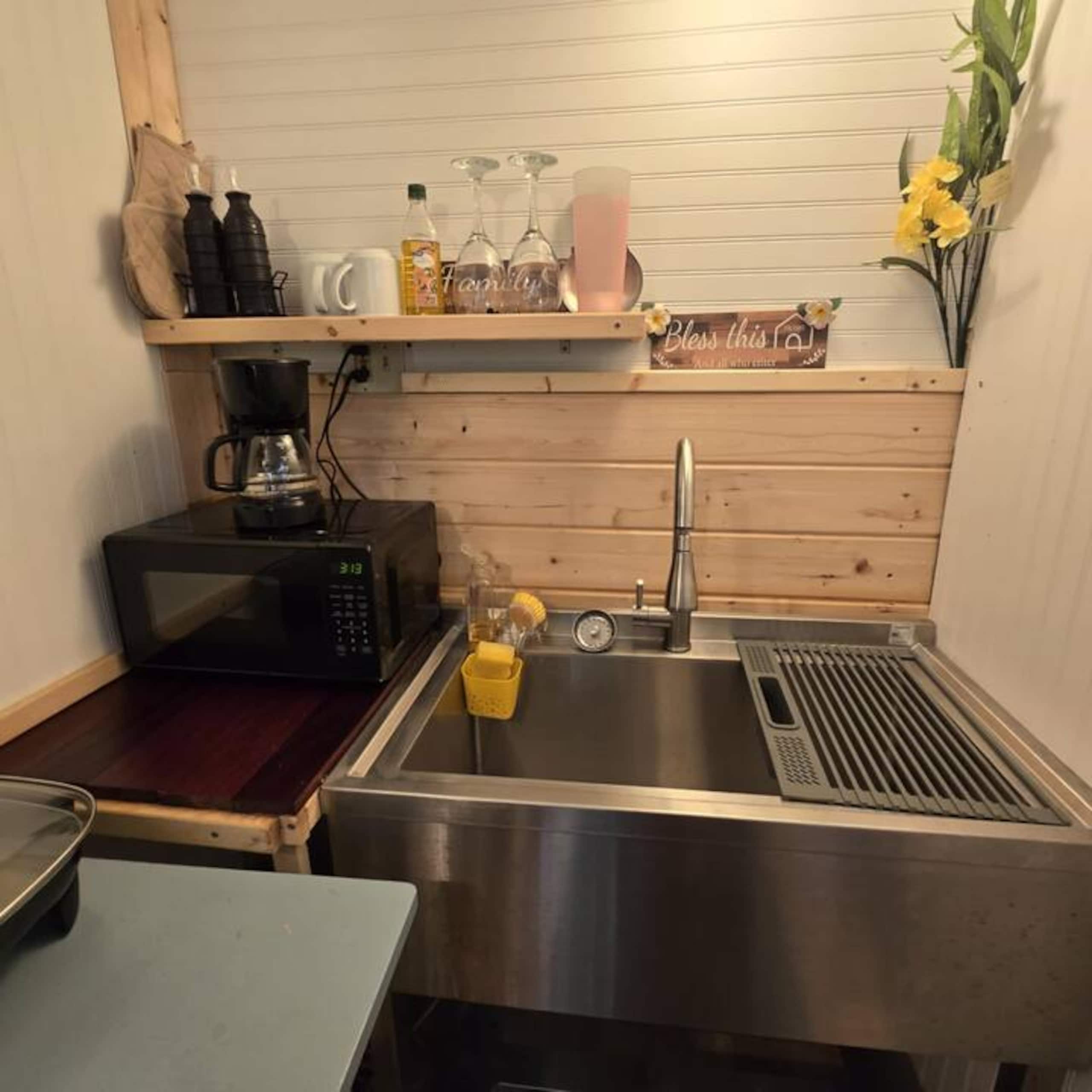 Guesthouse in Haiku-Pauwela · ★4.56 · 1 bedroom · 1 bed · 1 private bath - Image 1