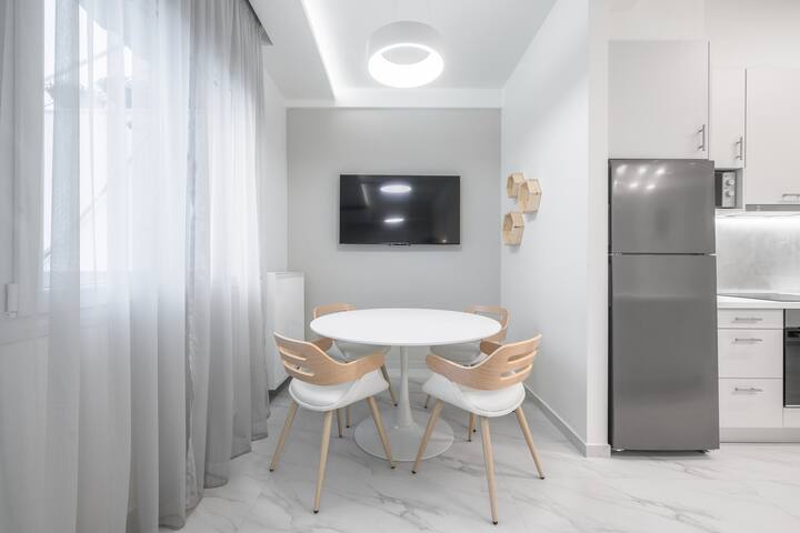 Fabulous Maison by Luxlikehome gallery image 2