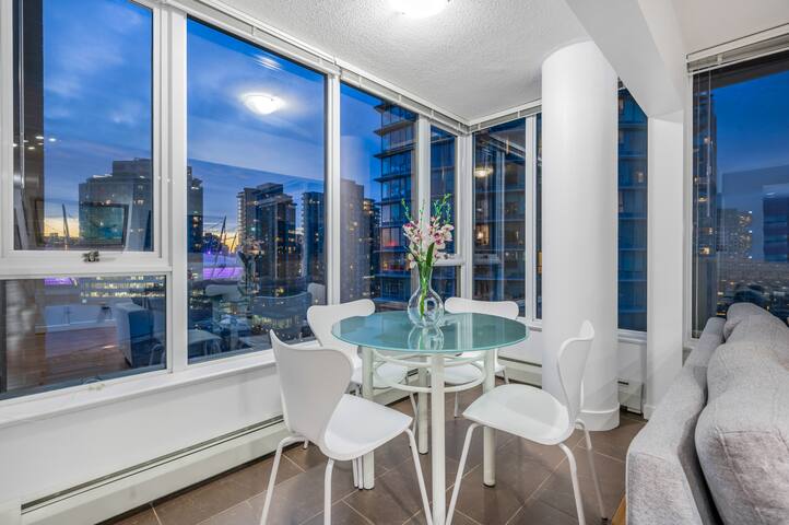 Rare 270° Ocean/Mountain/St View 3br/2ba Pool gallery image 4