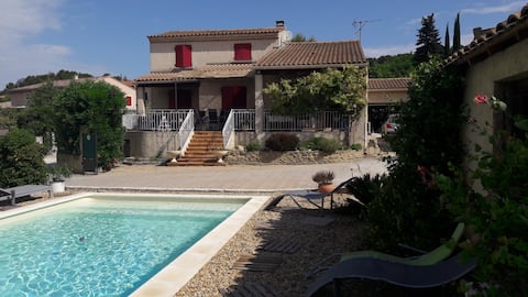 "Family" house with pool