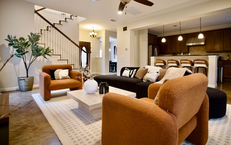 Austin Prime Location w/Jacuzzi & Gym